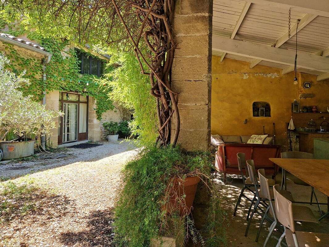 Maison à SAINTE-CECILE-LES-VIGNES