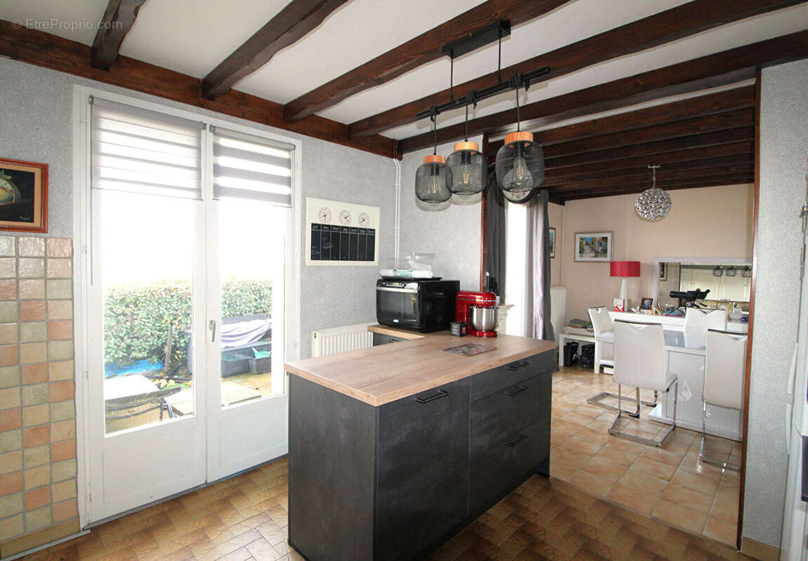 Maison à COLLONGES-LES-PREMIERES