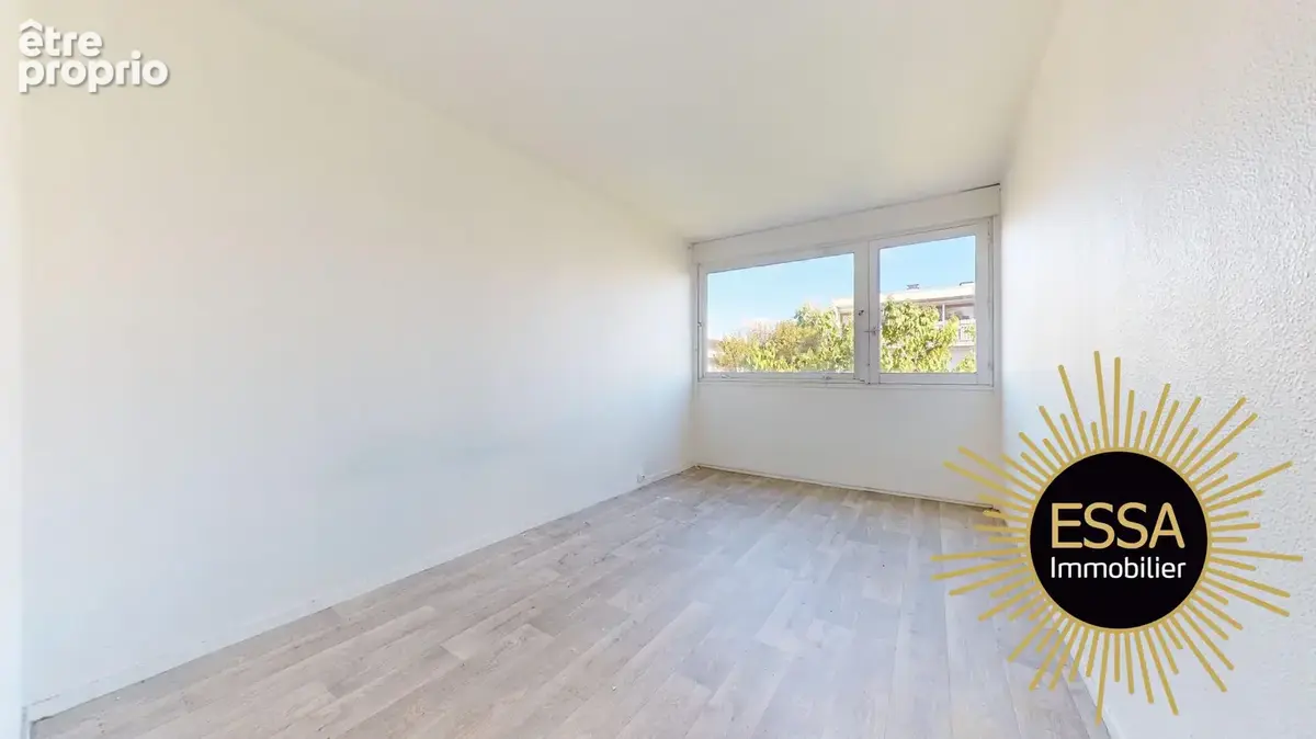 Appartement 4 pièces 75 m² à vendre à Velizy-Villacoublay (78140) - photo 5