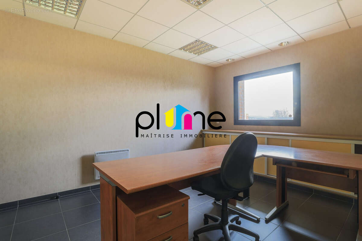 Commerce à COURRIERES