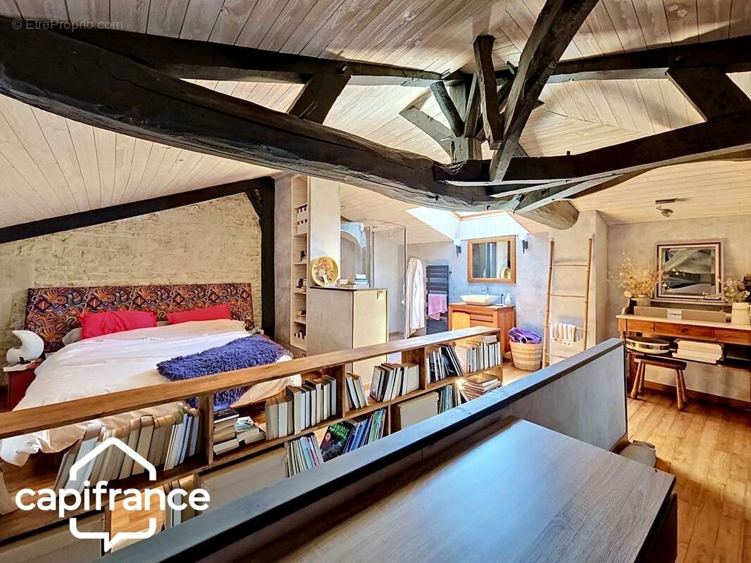 Maison en pierre de caractère 195 m² – 3 chambres – mezzanine – terrain 1 606 m² – Saint-Martin-de-Sanzay proche Saumur, Montreu - photo 11
