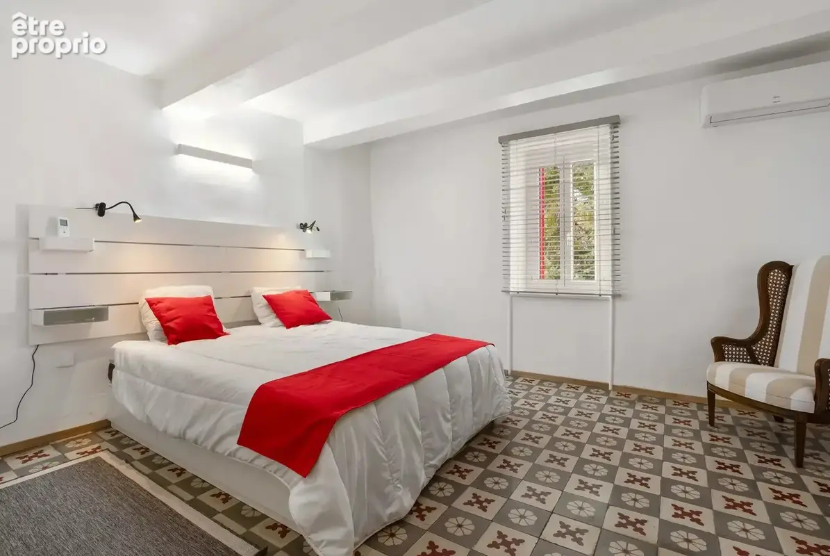 Maison 10 pièces 330 m² à vendre à Faugeres (34600) - photo 8