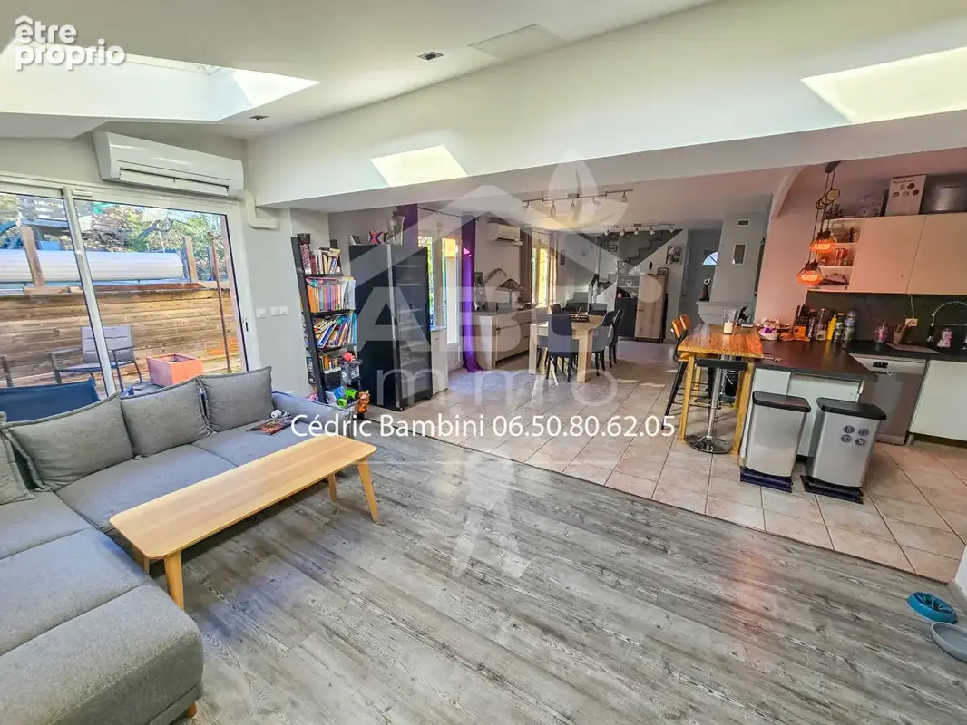 En exclusivité sur St Maximin - Maison  6 pièce(s) de 142  m² sur 1200 m² de terrain avec piscine - photo 2