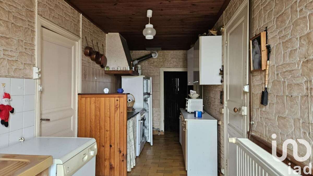 Photo 8 - Maison à LES ADJOTS