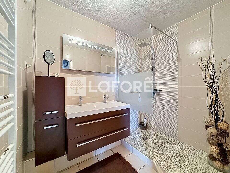 Appartement à JASSANS-RIOTTIER