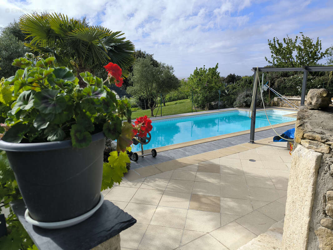 Maison à CHENAC-SAINT-SEURIN-D'UZET