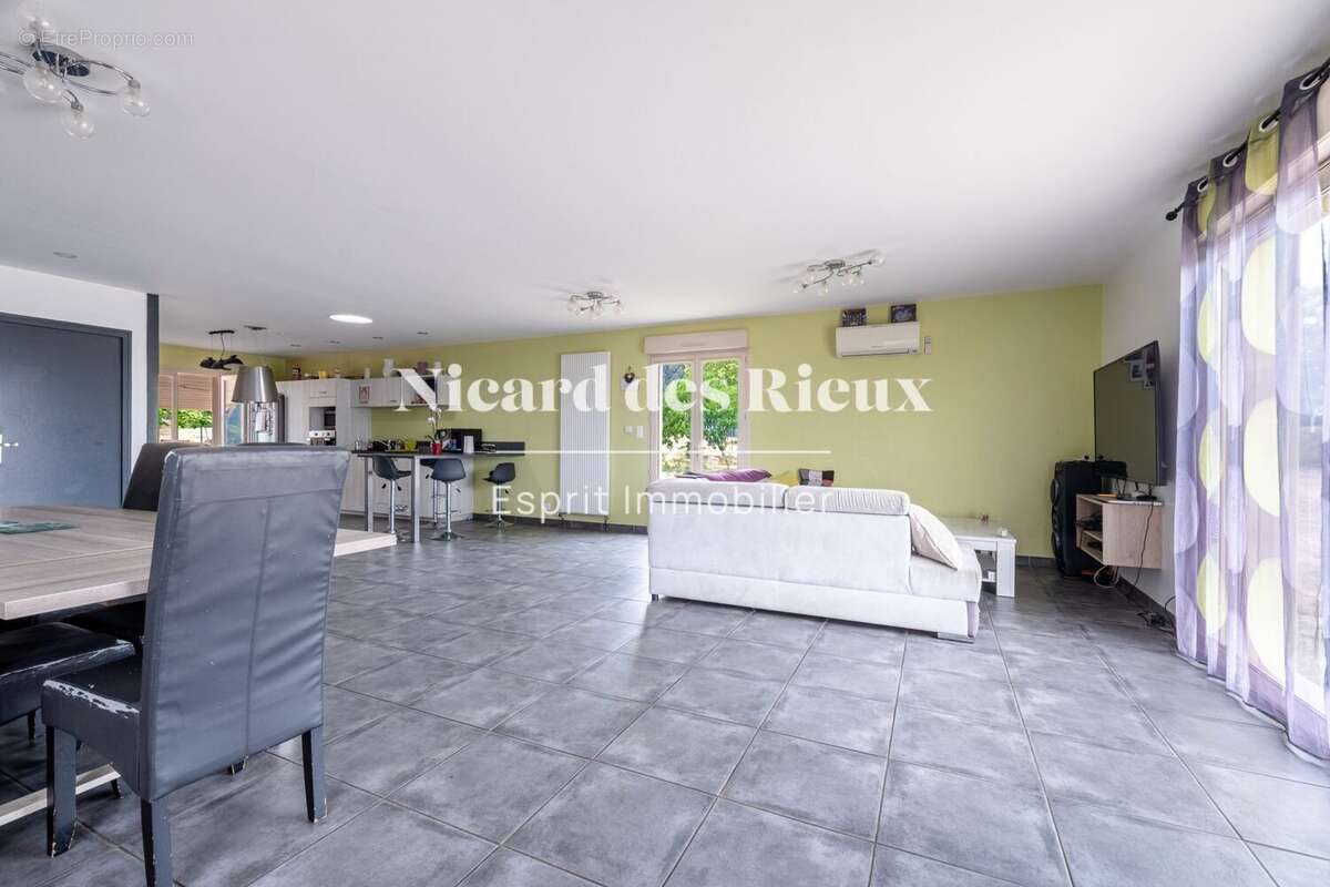 Maison 195 m² à Eybouleuf  - photo 5