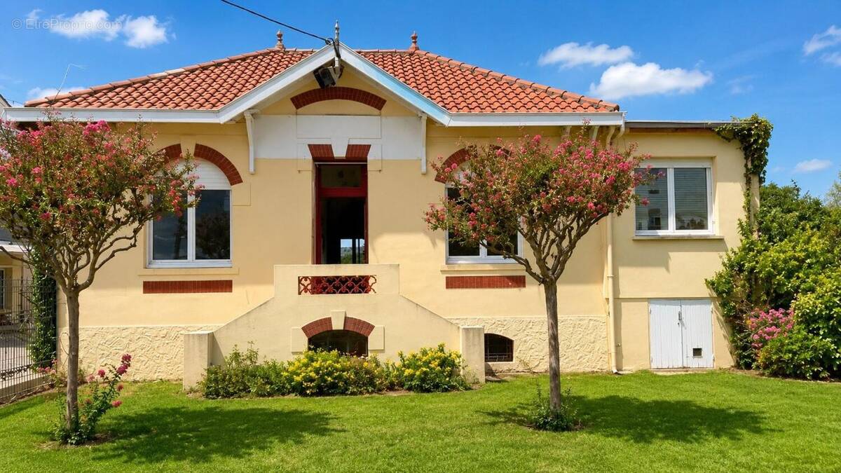 Photo 1 - Maison à BEGLES