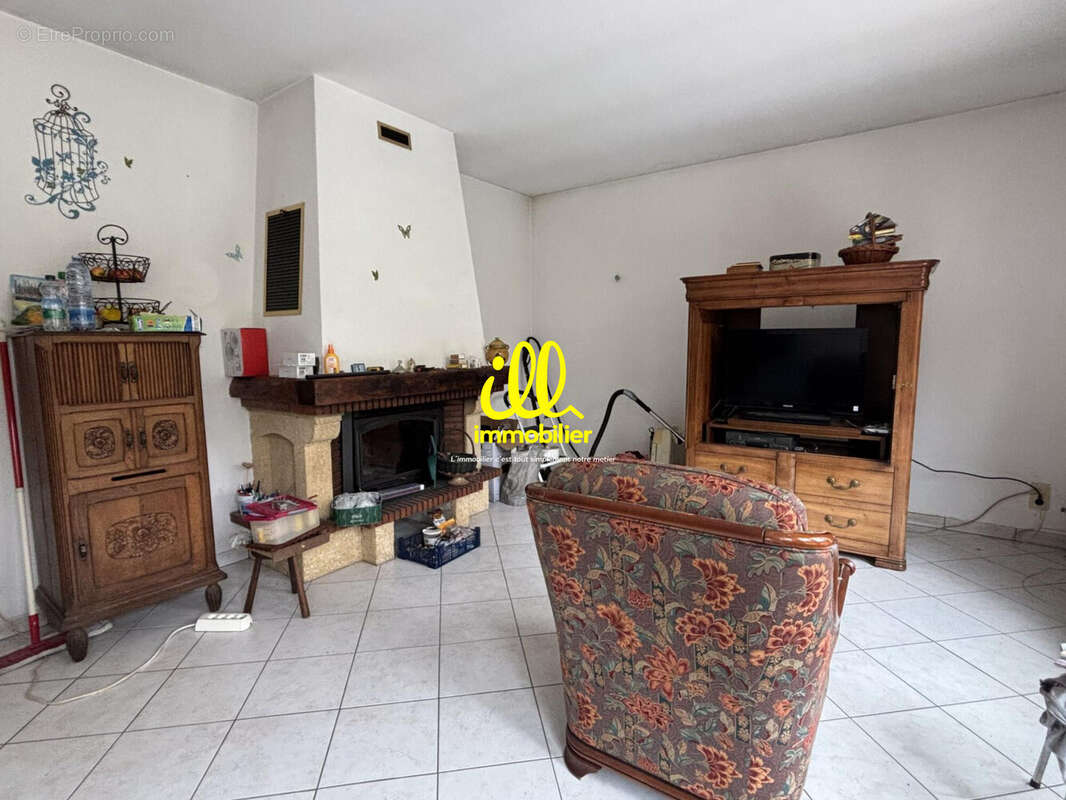 Maison 93 m² à Charleville-Mezieres  - photo 4