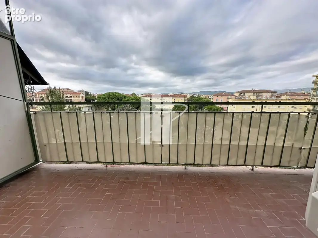 À vendre   Fréjus Plage, à quelques minutes à pied de la mer et des commerces - photo 3