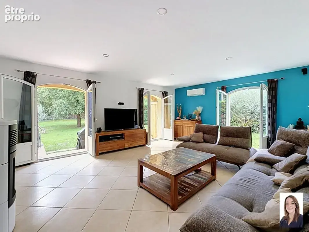 Maison 8 pièces 235 m² à vendre à Tourves (83170) - photo 9