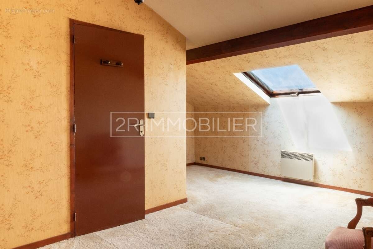 Maison à CONCHES-SUR-GONDOIRE