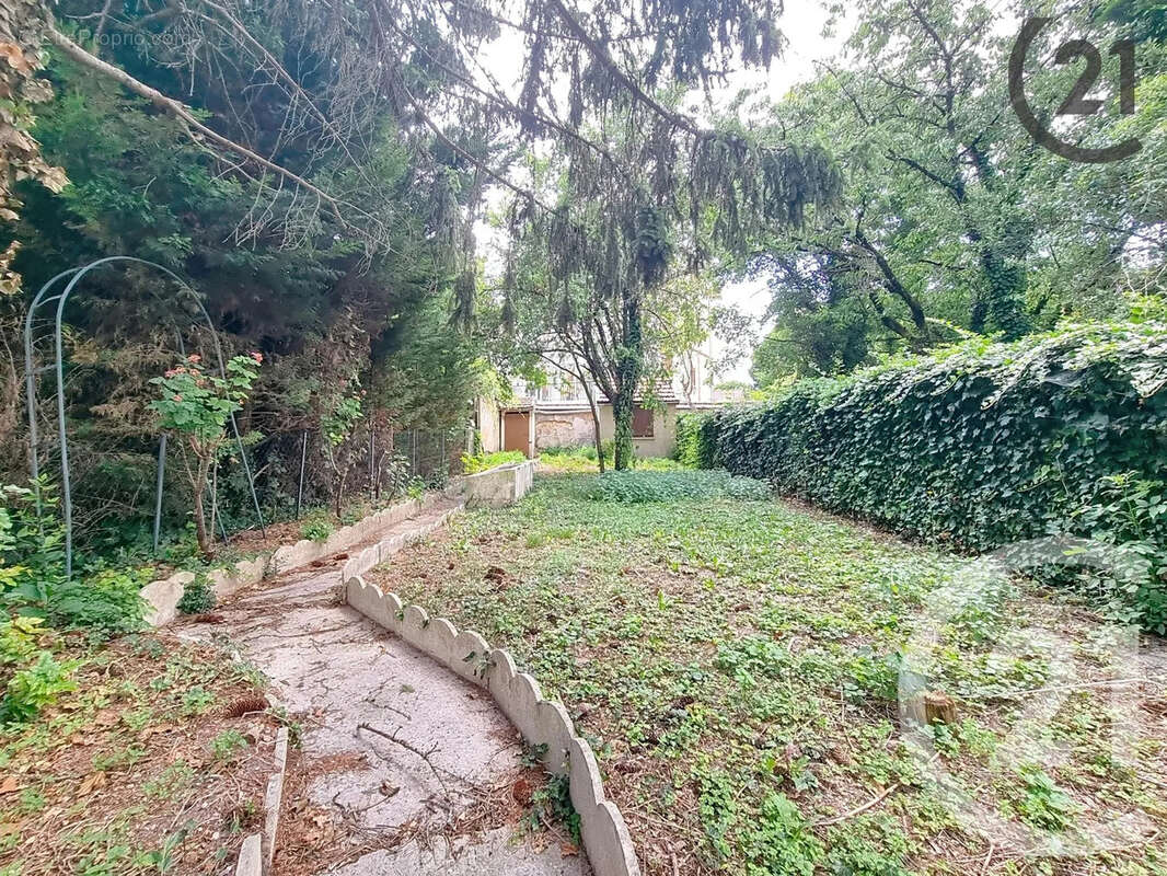 Maison à ROMILLY-SUR-SEINE