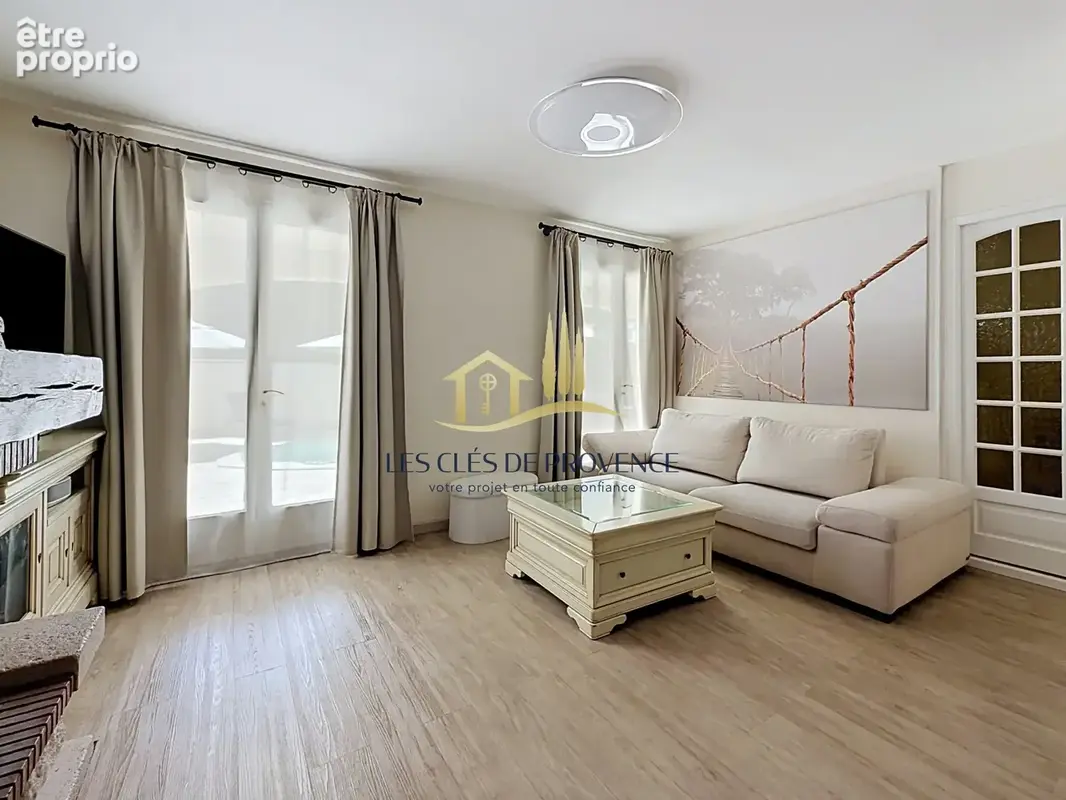 Maison de type 6 avec piscine et dependance - photo 4