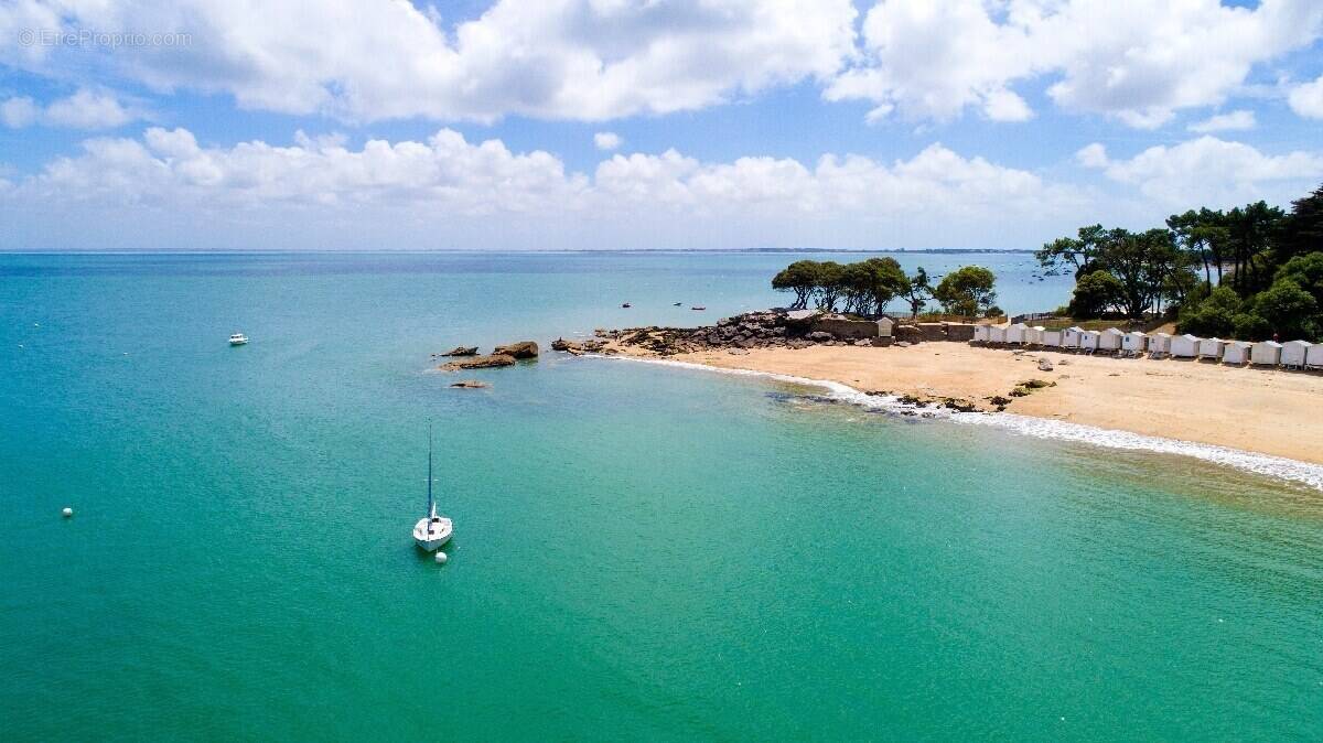 Terrain à SAINT-GILLES-CROIX-DE-VIE