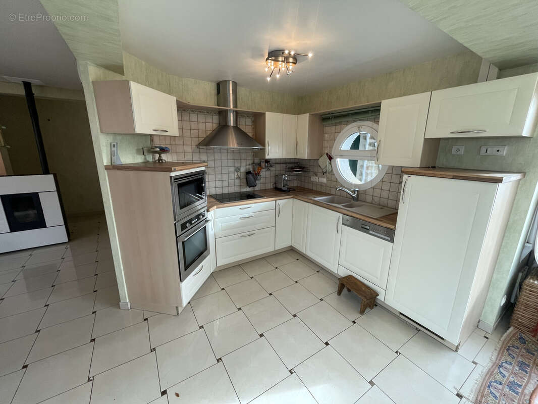 Maison à ATHESANS-ETROITEFONTAINE