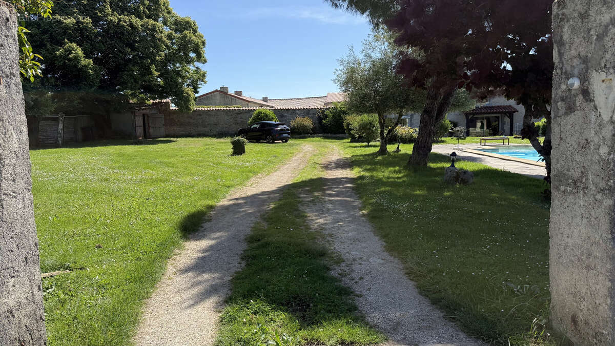 Maison à VILLEFAGNAN