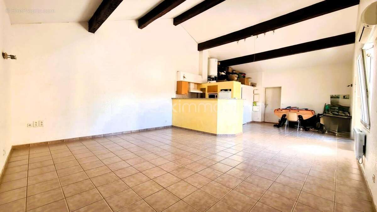 Hangard- Tennis- Club house- Cabanon- Terrain- Port la nouvelle - photo 4