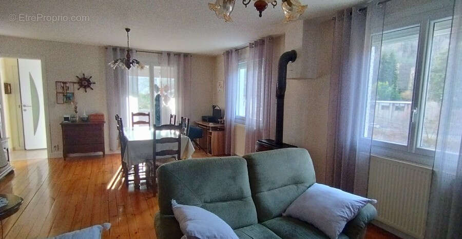 Maison à LE CHEYLARD