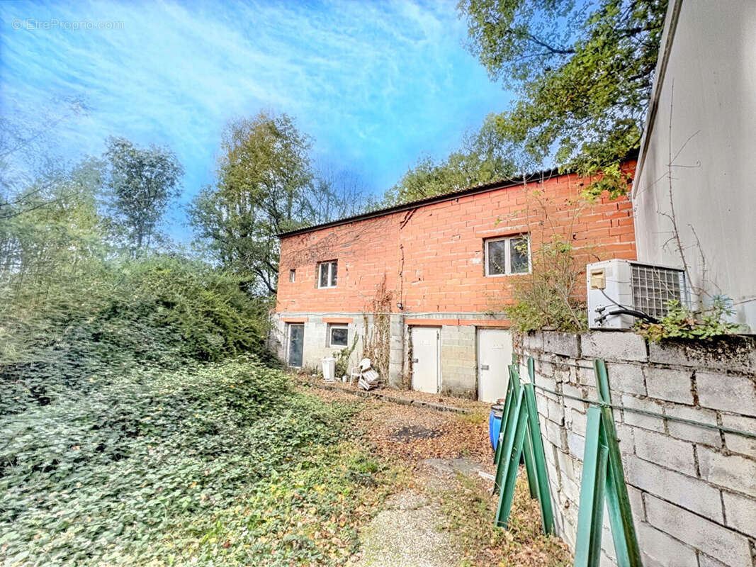 Terrain à POUCHARRAMET