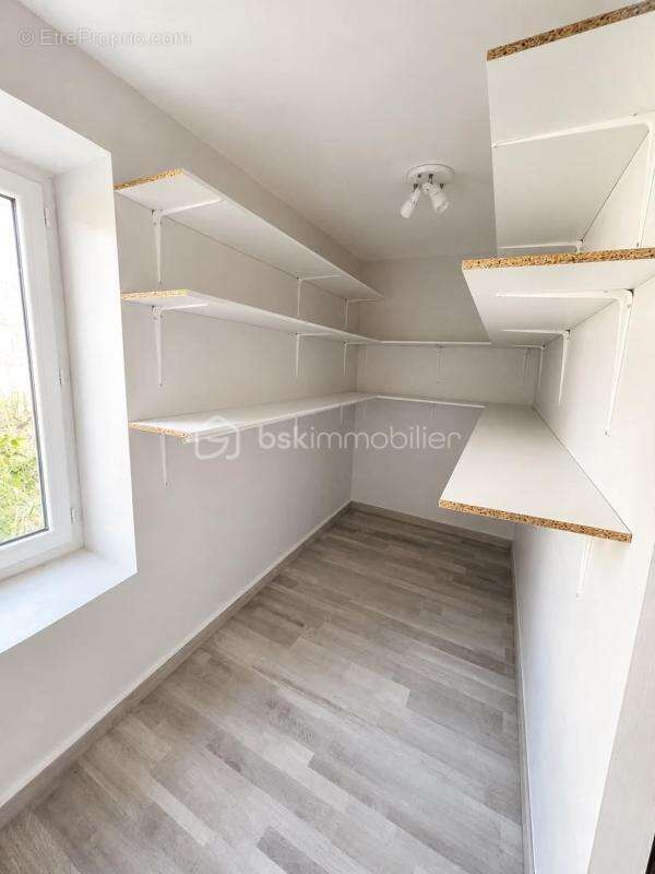 Maison en pierre de caractère de 190 m² avec dépendance – Boynes - photo 8