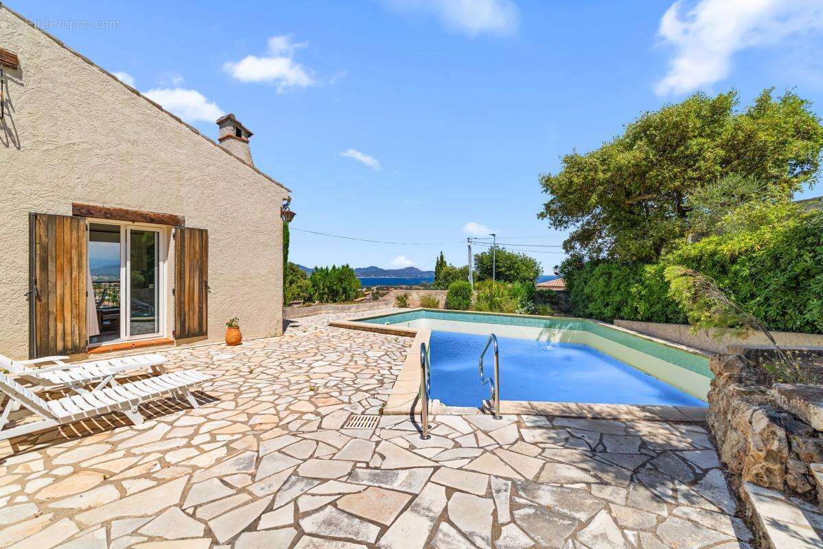 Maison à FREJUS