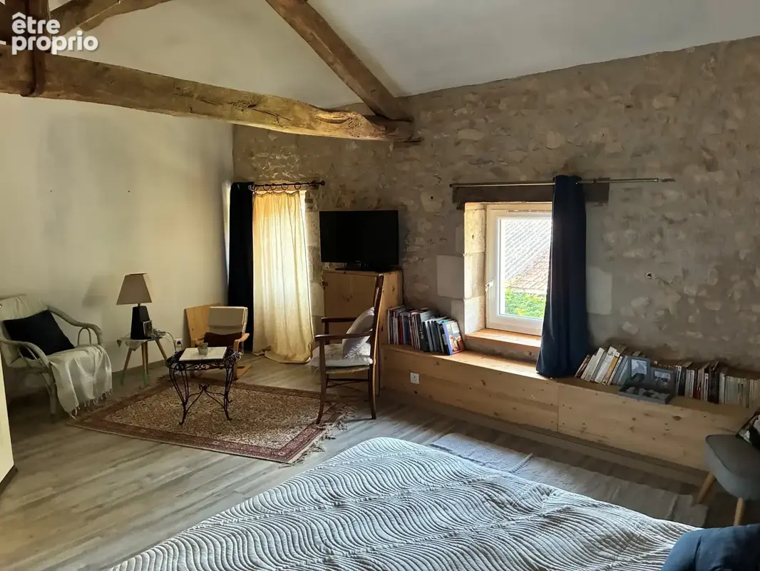 Maison 12 pièces 270 m² à vendre à Saint-Savin (86310) - photo 9