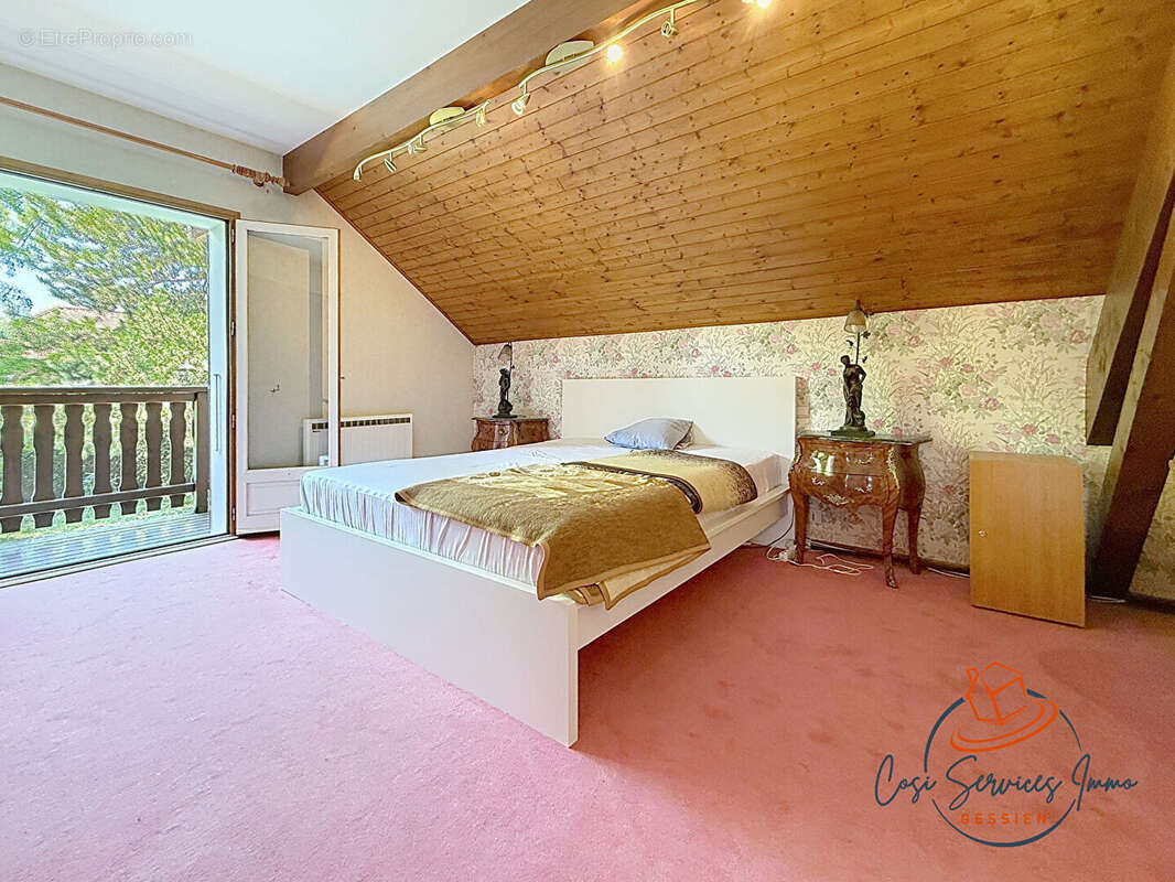 Maison à PREVESSIN-MOENS