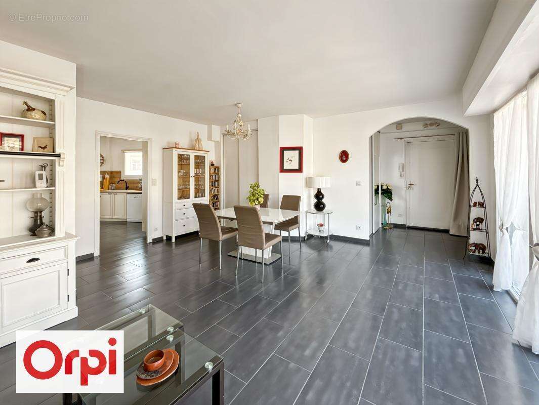 Appartement À Vendre - photo 3