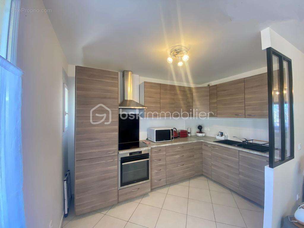 Appartement à HYERES