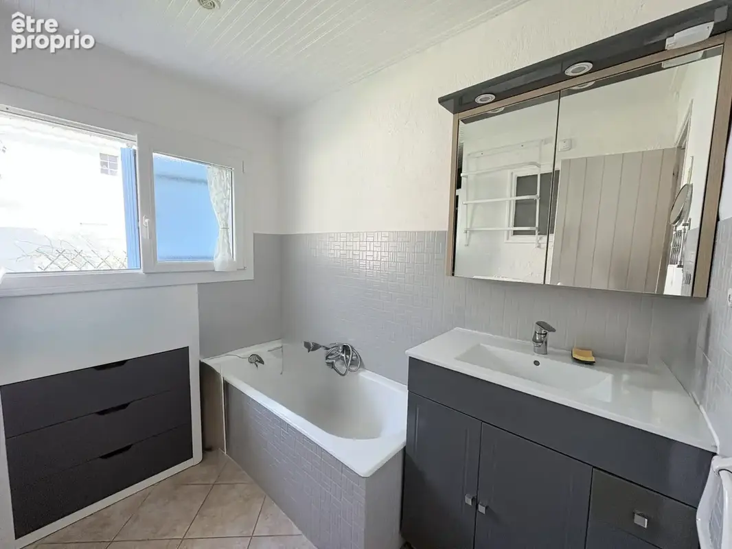 Maison 101 m² à Barbatre  - photo 8