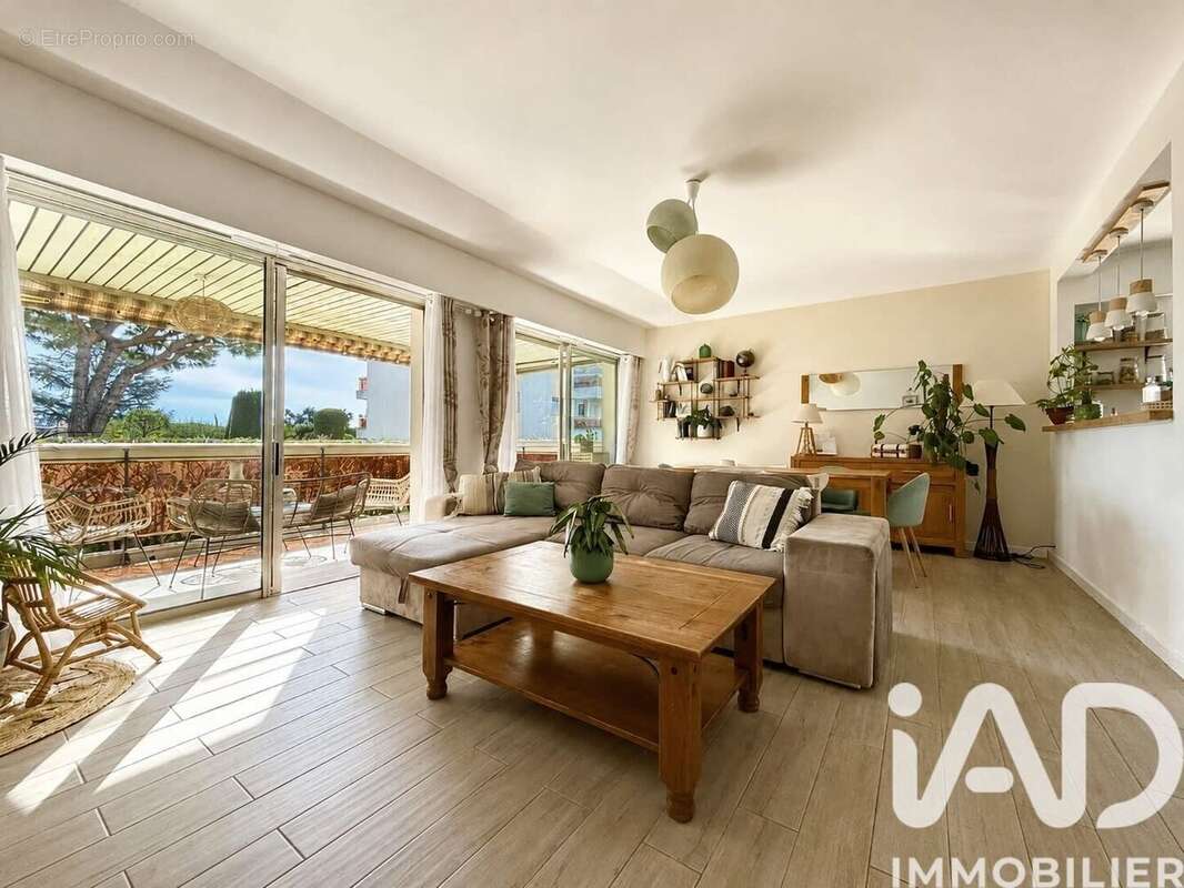 Photo 3 - Appartement à SAINT-LAURENT-DU-VAR