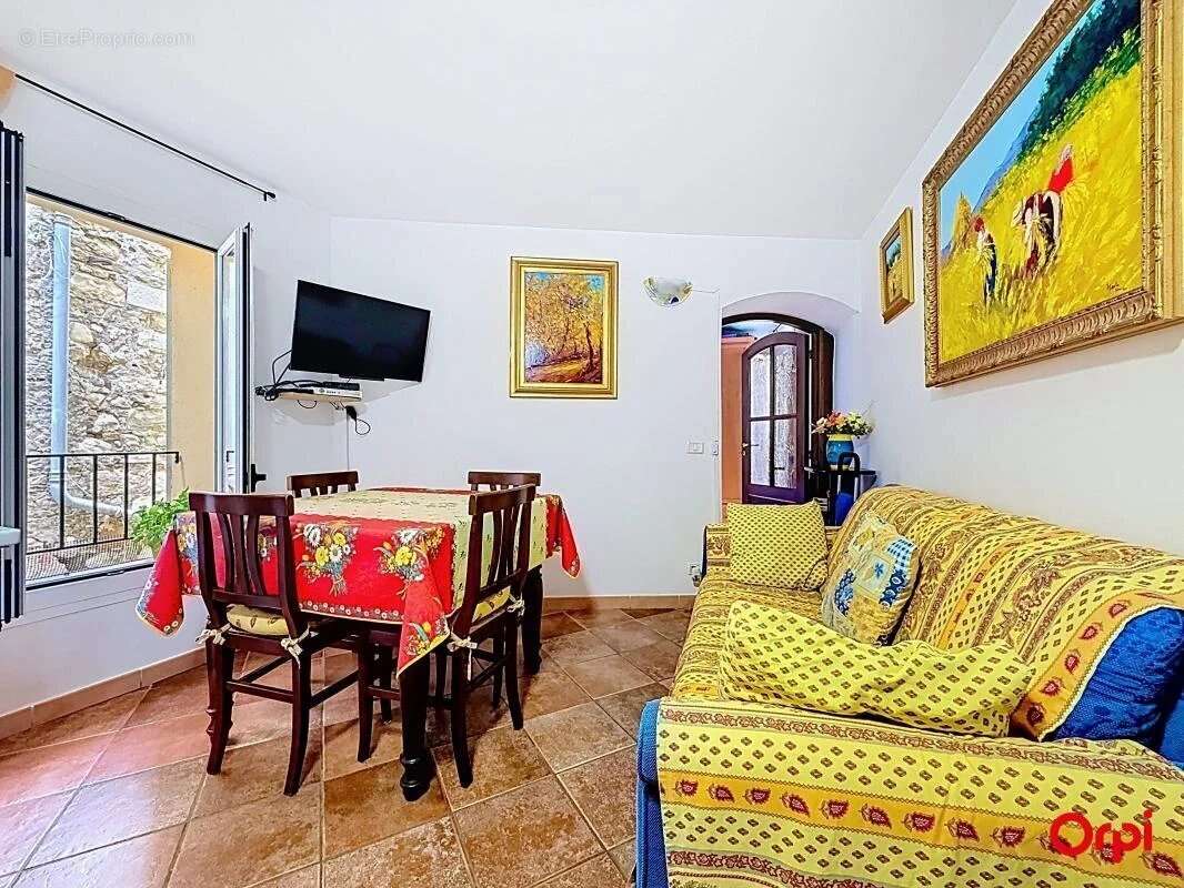 Menton, centre historique: un ensemble de deux appartements à proximité des plages - photo 15