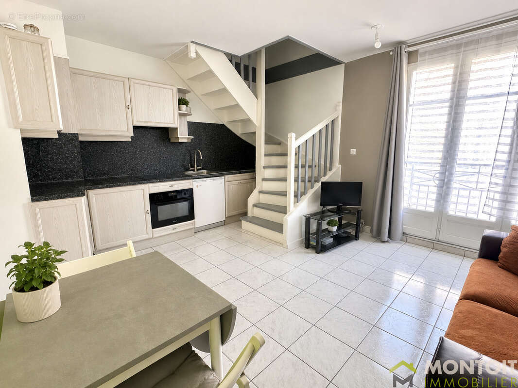 Appartement à THIAIS