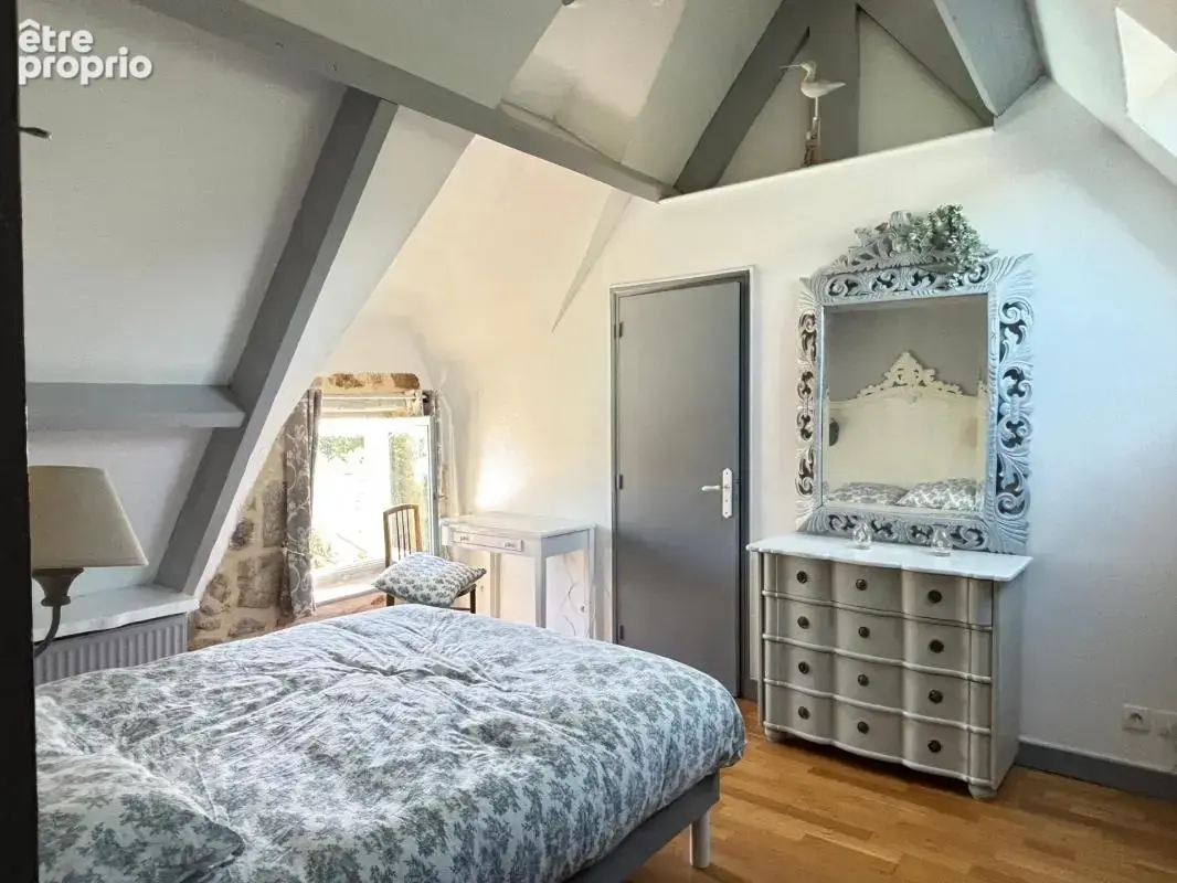 Belle longère de charme avec toit de chaume, piscine et dépendance - photo 10