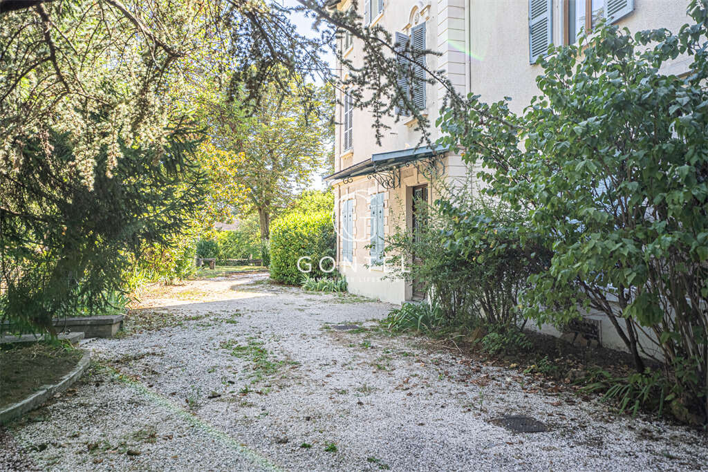 Appartement à SAINT-CYR-AU-MONT-D'OR