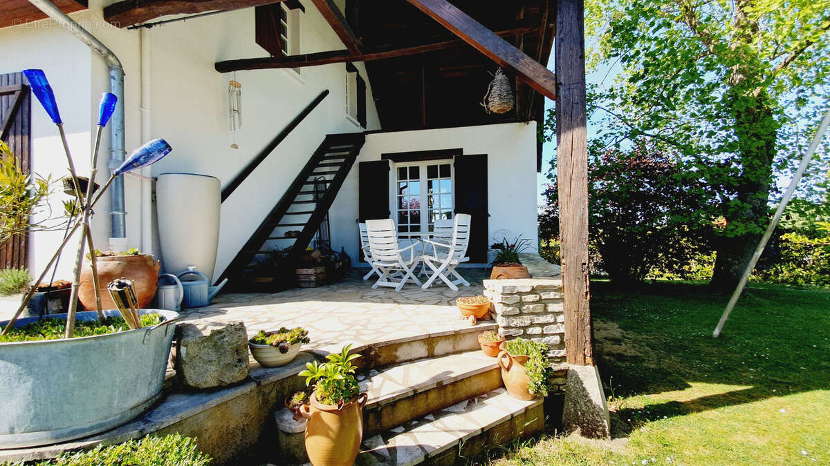 Maison à SAINTE-GENEVIEVE