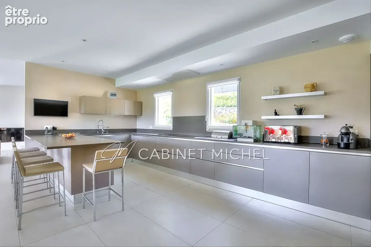 Maison 7 pièces 260 m² à vendre à Biot (06410) - photo 7