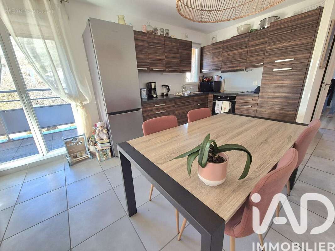 Photo 2 - Appartement à ALLONZIER-LA-CAILLE
