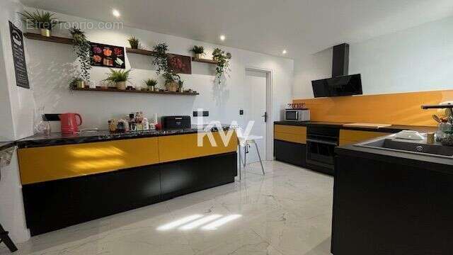 Maison à COURCOURONNES