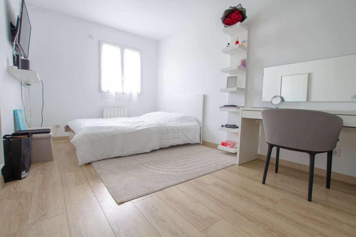 Maison à VILLENEUVE-LE-ROI