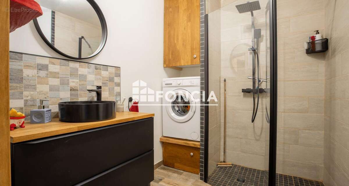 Appartement à SIX-FOURS-LES-PLAGES