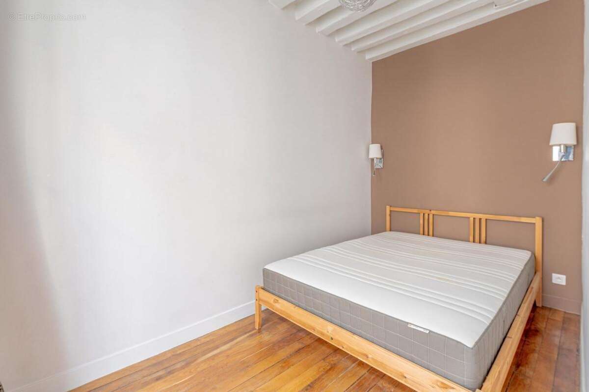 Appartement à PARIS-2E