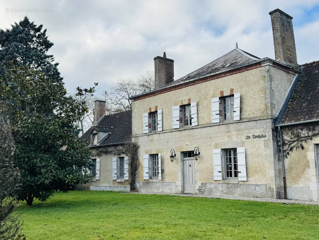 Maison à VIEILLES-MAISONS-SUR-JOUDRY