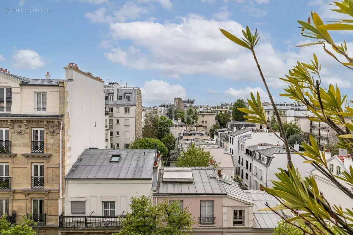 Appartement à NEUILLY-SUR-SEINE