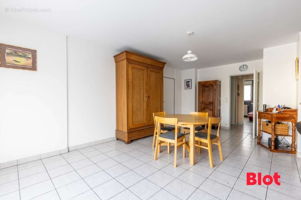 Appartement à CHAVAGNE