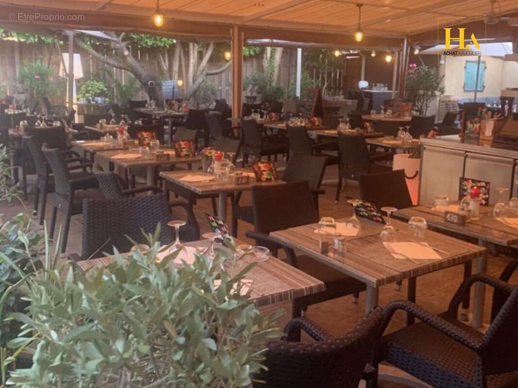 Magnifique restaurant, très belle opportunité, bon chiffre d'affaires. - photo 3