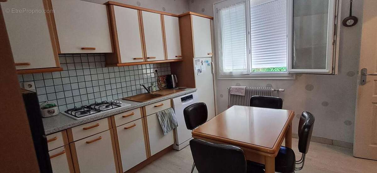 Maison LAVAL très bon secteur (hilard) 4 pièce(s) / 2chs +1 / 83 m2 - photo 6