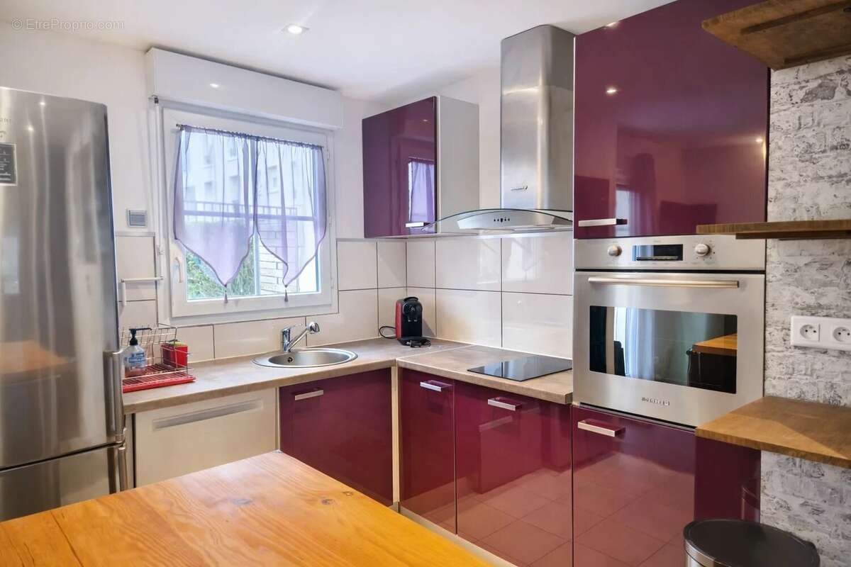 Appartement à VOISINS-LE-BRETONNEUX