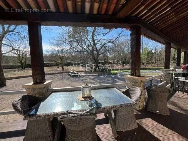 Maison à TOURRETTES